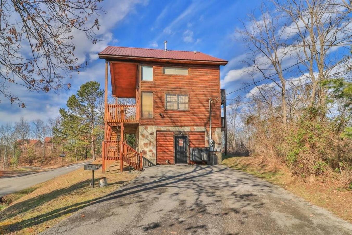 Gorgeous Wgreat Views, Pool, Game Sevierville