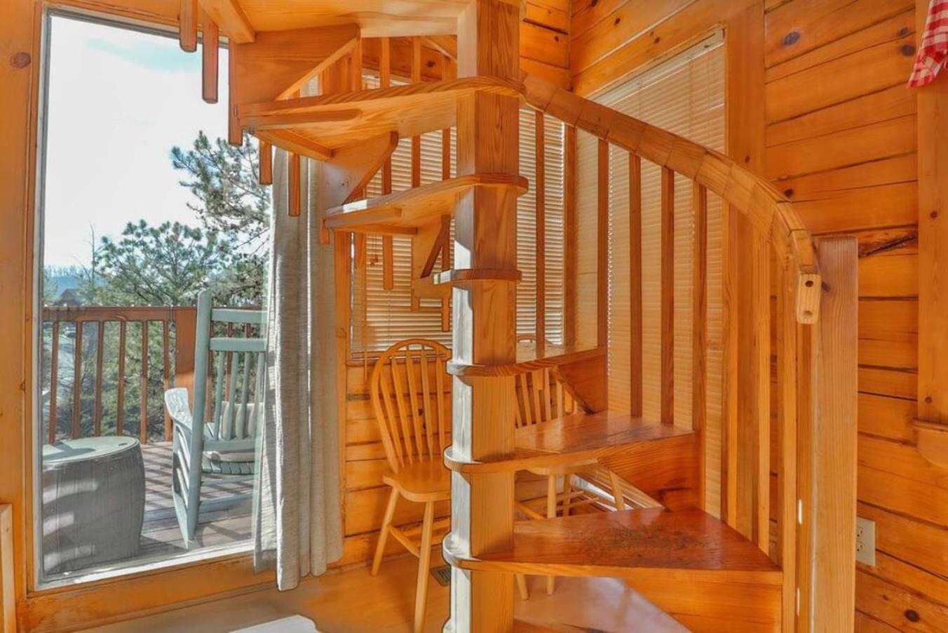 Gorgeous Wgreat Views, Pool, Game Sevierville
