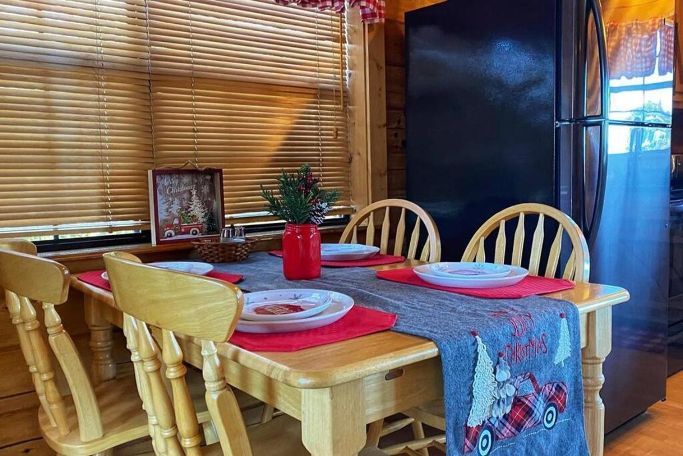 Holiday home Gorgeous Wgreat Views, Pool, Game Sevierville